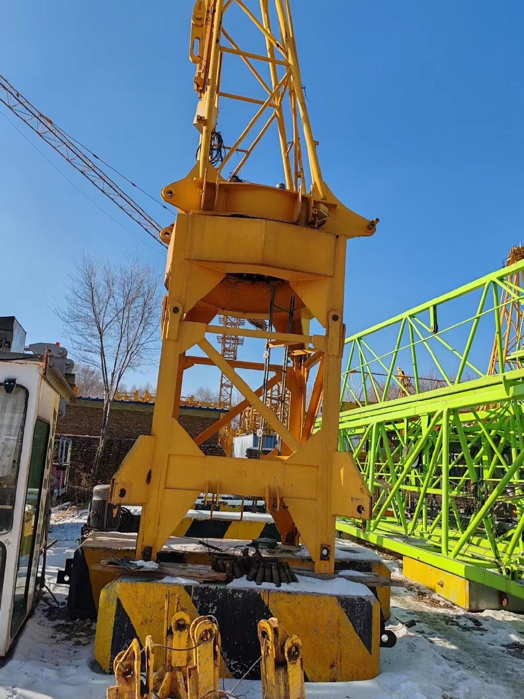 11 Potai Tower Crane in Good Condition and Affordable Price