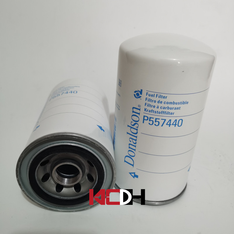 Auto Engine Excavator Fuel Filter P557440 For