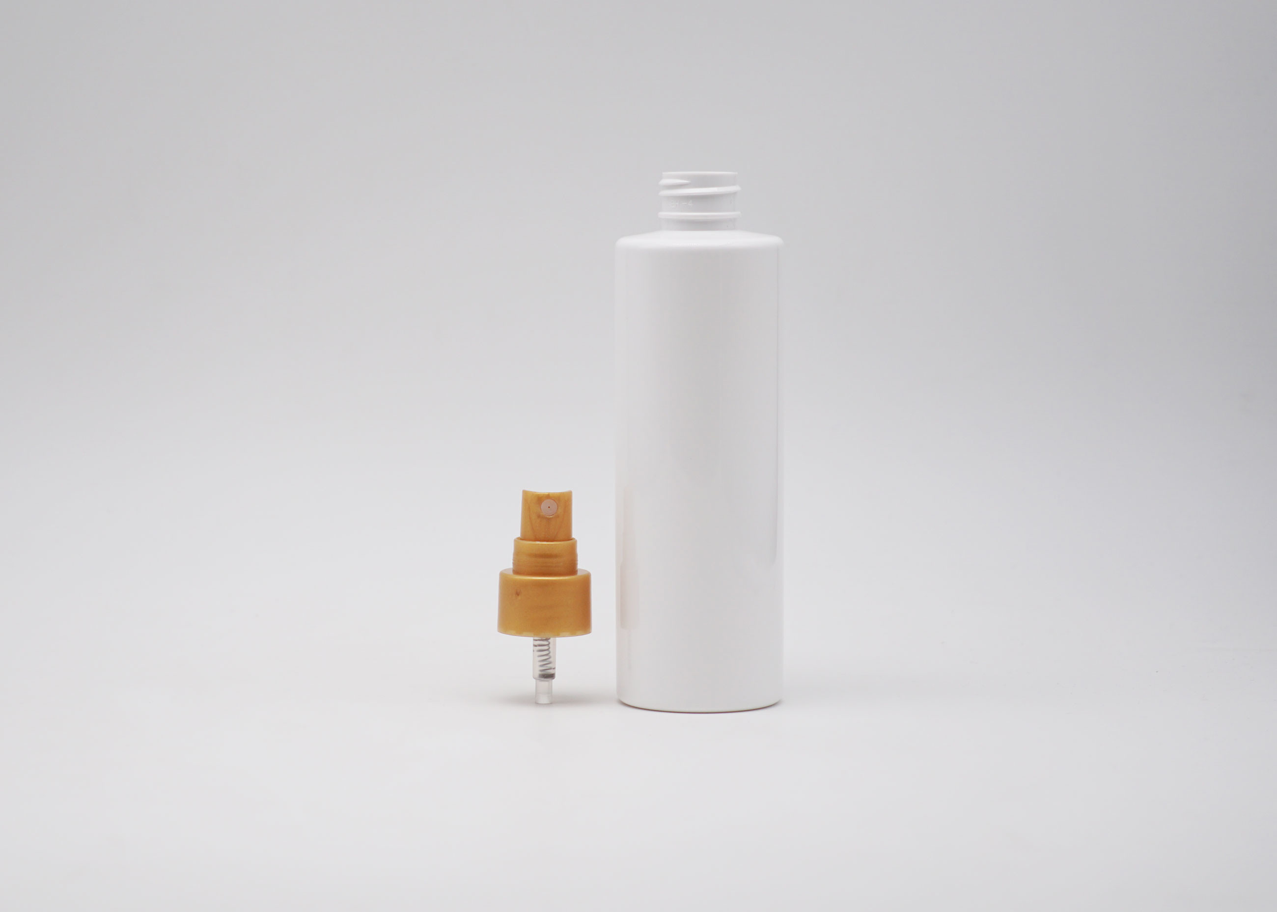 30ml PET Plastic Cosmetic Spray Bottle With Various Customized Pump
