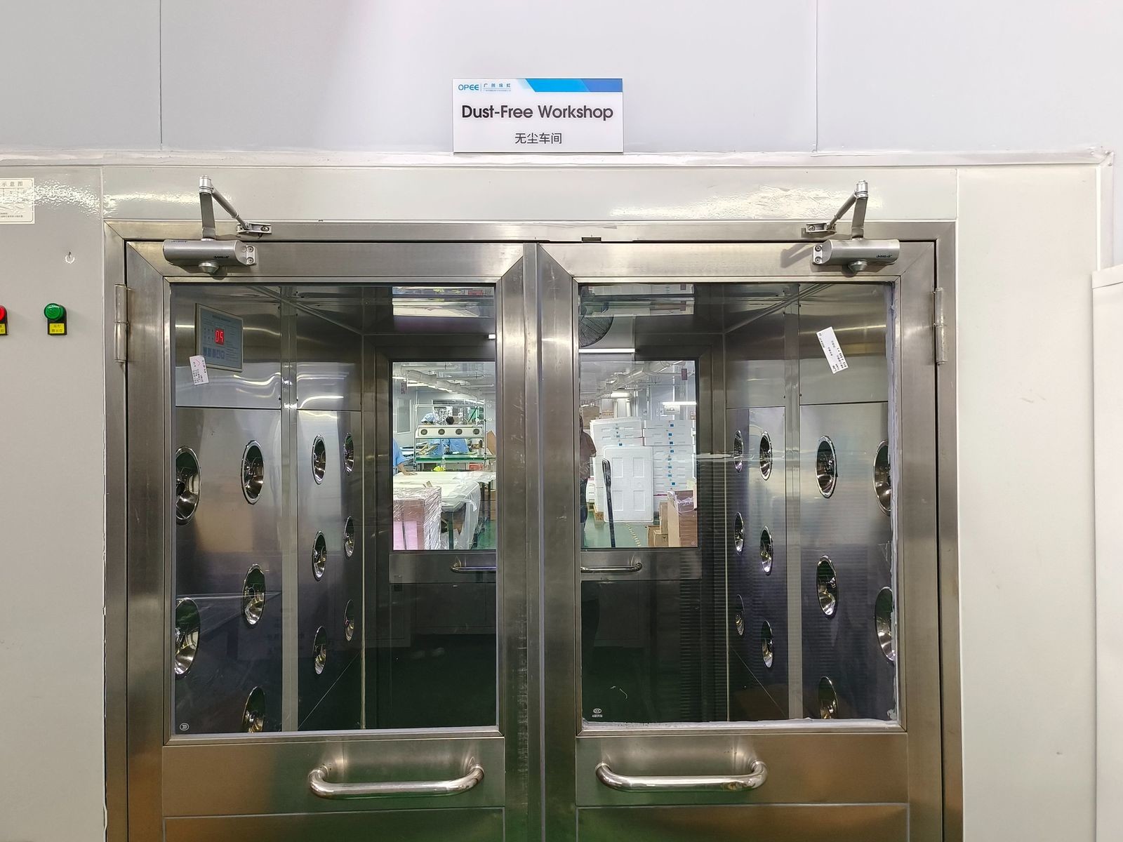 High Brightness LED TV SKD Explosion Proof With Customizable Design