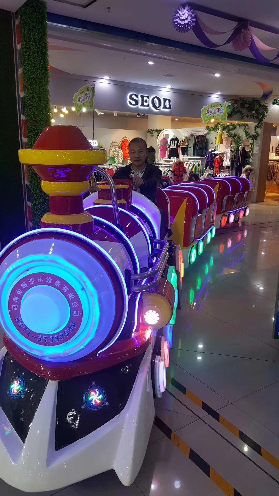 Handsome toot electric trackless train FRP Power 1.2KW 13 SEATS