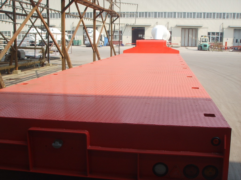 2 Axle Lowboy Trailer Gooseneck Low Bed Trailer With Hydraulic Ladder