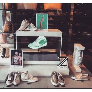 Wholesale Hologram 3D Advertising Display Pyramid Holocube Holographic Projector from china suppliers