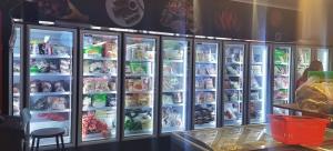 Wholesale Convenience Store 8 Deg 0.6M Glass Door Display Chiller Commercial Fridge For Cold Drinks from china suppliers