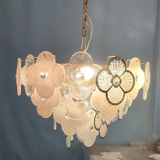 Four Leaf Shape Modern Decorative Lamps Lighting 7m2 To 25m2 ODM OEM