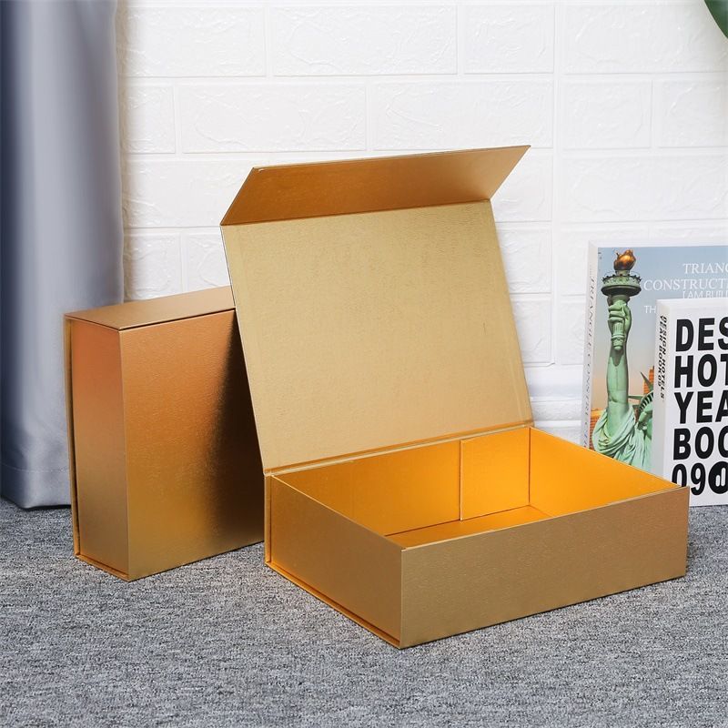 Solid Color Classic Style Custom Logo Printing Matt Laminated Rigid Foldable Cardboard Wedding Grown Packaging Magnetic Box