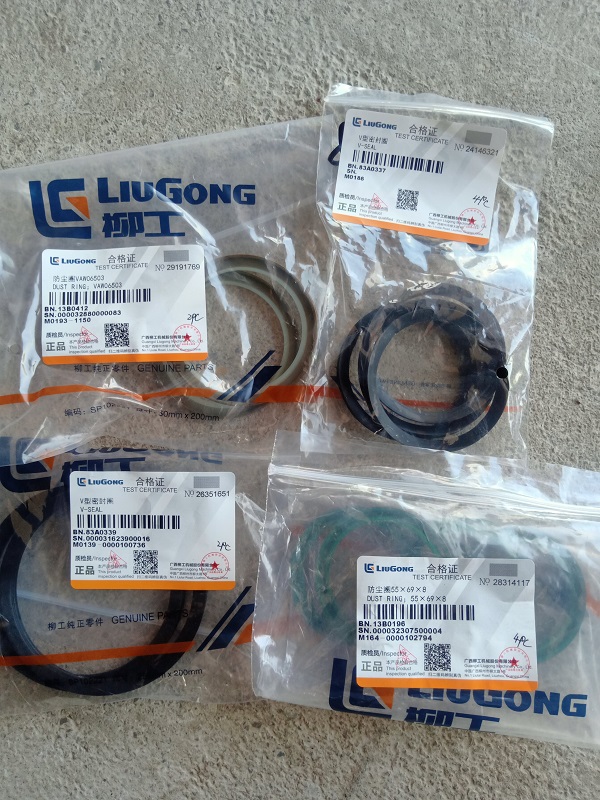 Construction Works Dust Ring 13B0196 Bolts Motor Grader Parts For Liugong