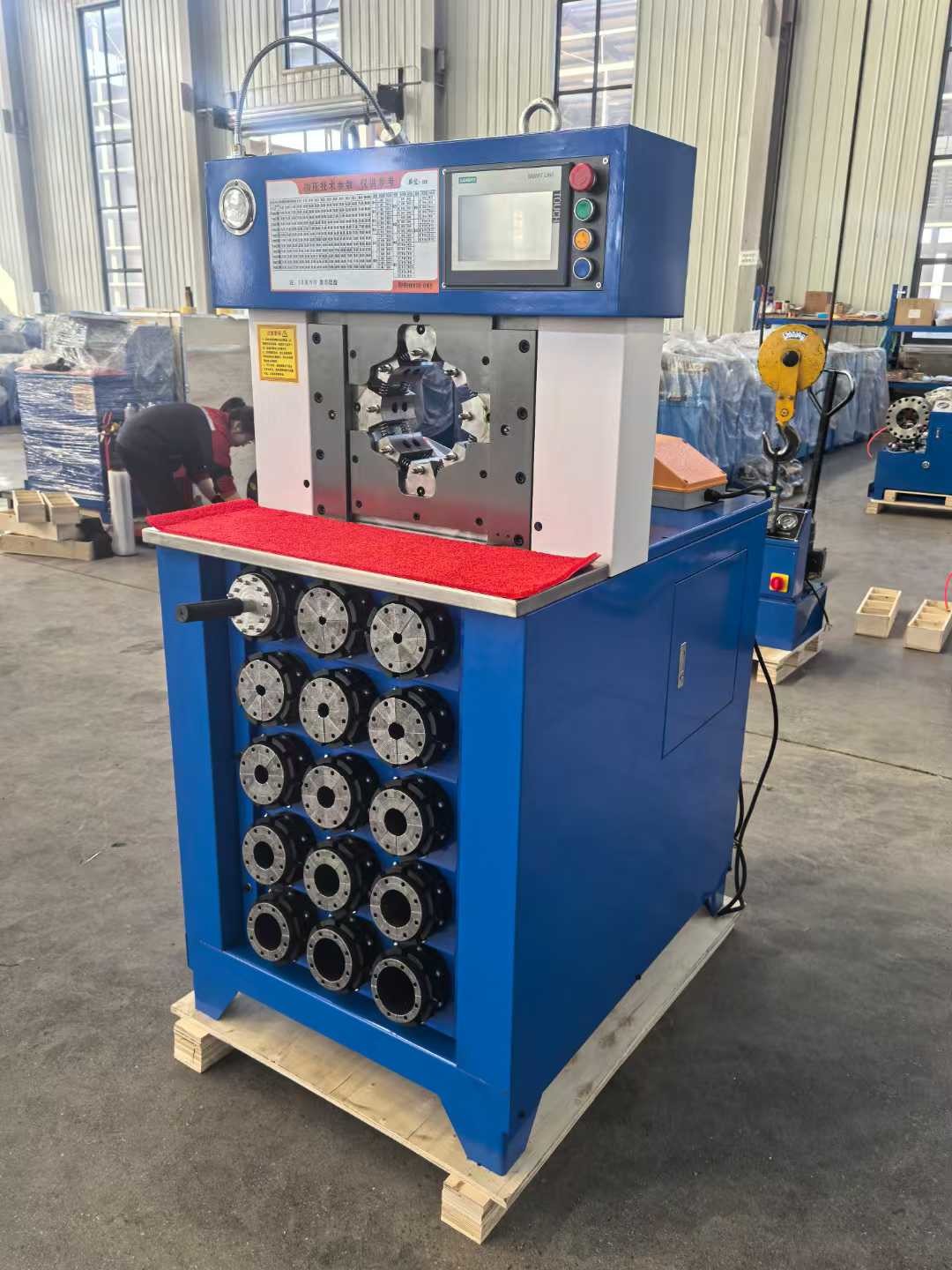 3 Inch PLC AC Hose Crimping Machine For More Pressure Max Opening 158mm Hose Crimping Machine