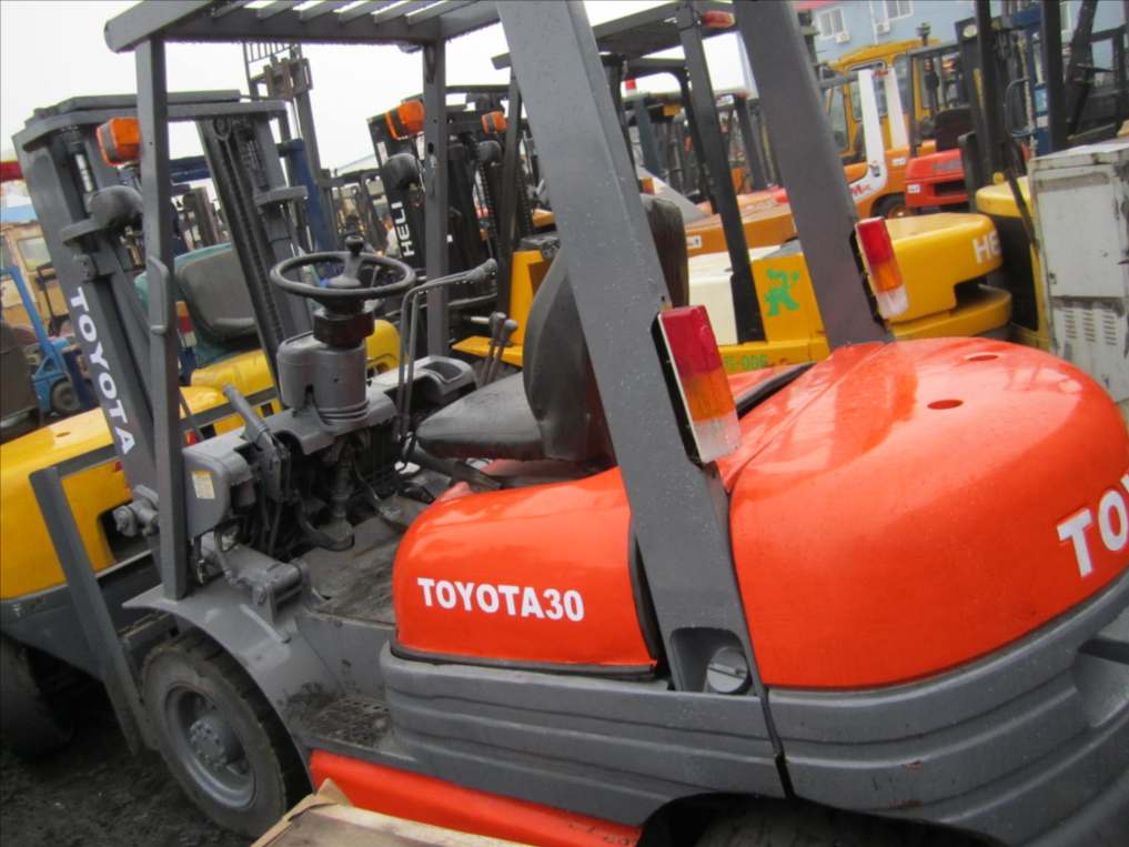 Second Hand Japan Forklift 3 Ton FD30 2tons 3t 5t 3000kg 5000kg Weight KG 4000 kg