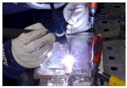 1500w Manual Fiber Laser Welding Machine Air Cooling Fiber Laser Welding System 700W 1100W 1500W 2000W