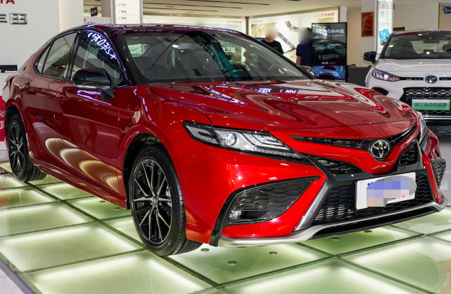 Toyota Camry 2022 2.5S Knight Edition medium car 2.5L 209 hp L4 Automatic manual transmission (AT)