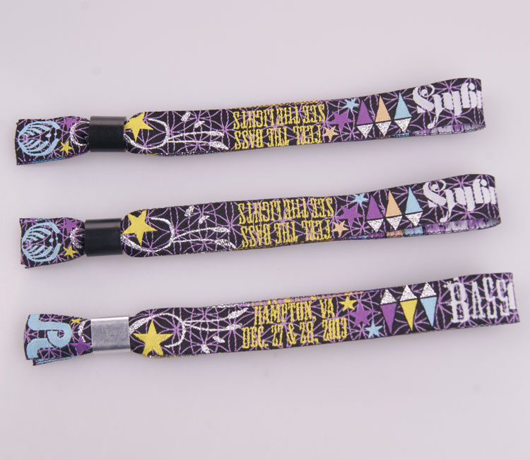 Beautiful Different Color Custom Wrist Band For Club / Bar / Concert