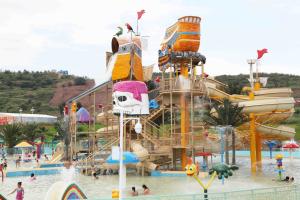 Wholesale Fiberglass Aqua Playground Equipment Customized Big Water House For Family Fun from china suppliers