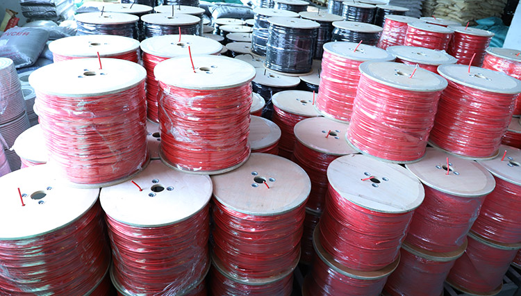 Single Core XLPE Insulation 6mm2 Solar Cable 100m 10 Awg PV Cable