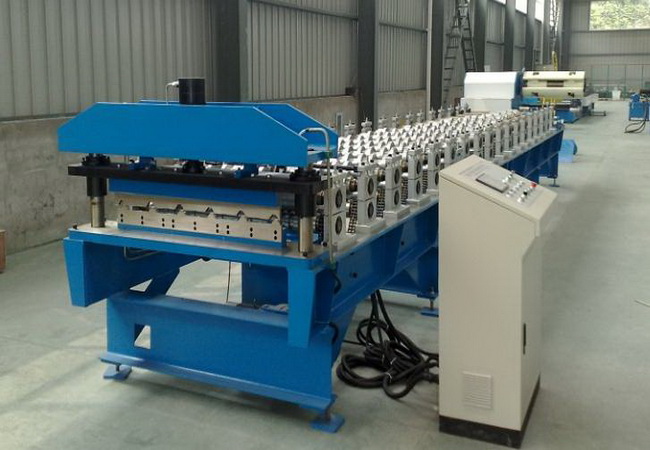 Roof Sheet Forming Machine Automatic Trapezoid Sheet Roll Forming Machine Light Steel Structure