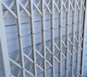 Wholesale High safety Aluminium Burglar Trellis door made of high strength aluminium profiles and Slam dead lock and wheels from china suppliers