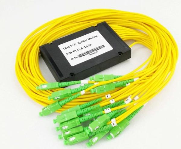 100 * 80 * 10mm 1 X 16 SM Fiber Optic PLC Splitter ABS Box 2.0mm Dia LSZH