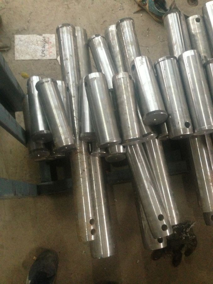 ISO9001-2000 Certified Excavator Bucket Pin 3060475 3088573 3088577 for ZX330/ZX300/EX300