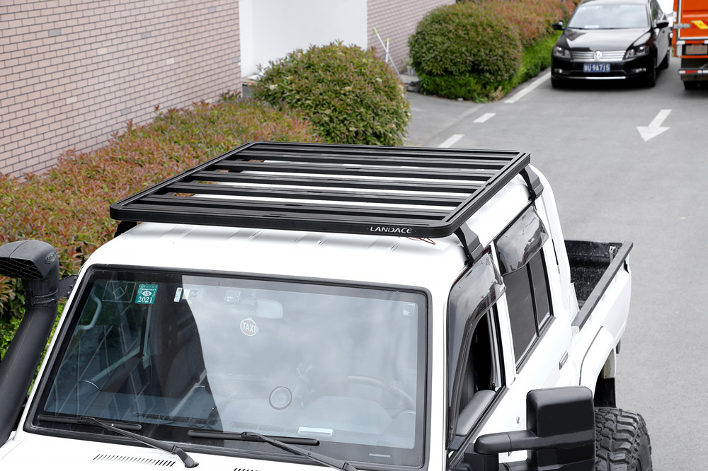 Stylish Roof Rack Bar for Toyota Land Cruiser LC79 Aluminum Modern Design