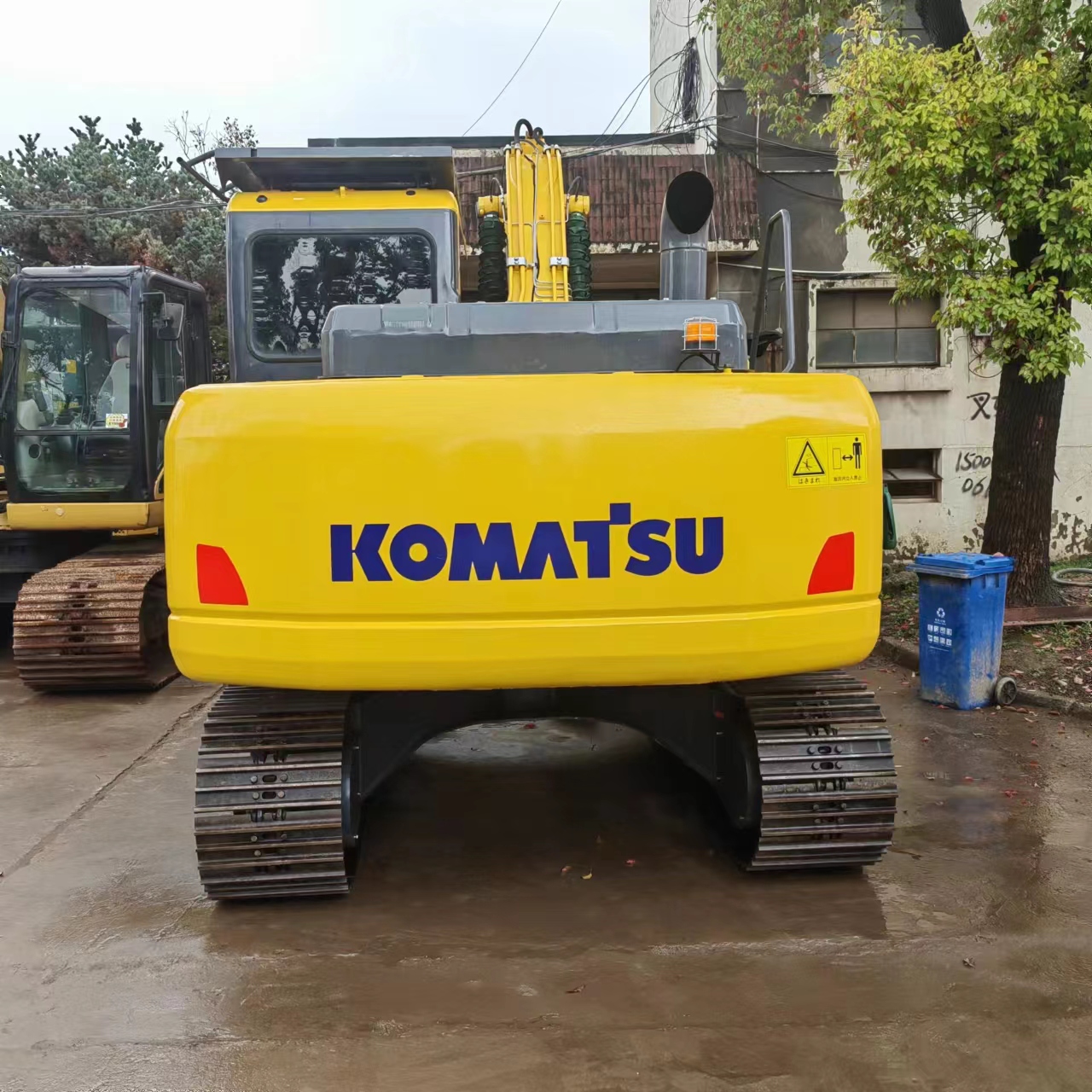 Komatsu PC130 Excavator With Enclosed Cab 0.53m3 Bucket Capacity