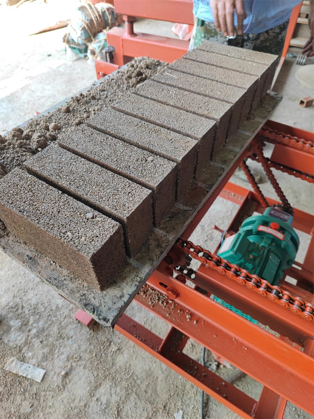 8.5T Cement Brick Making Machine for Brick Factories Automatic Block Production Line Sand Stone Cement Block Machine