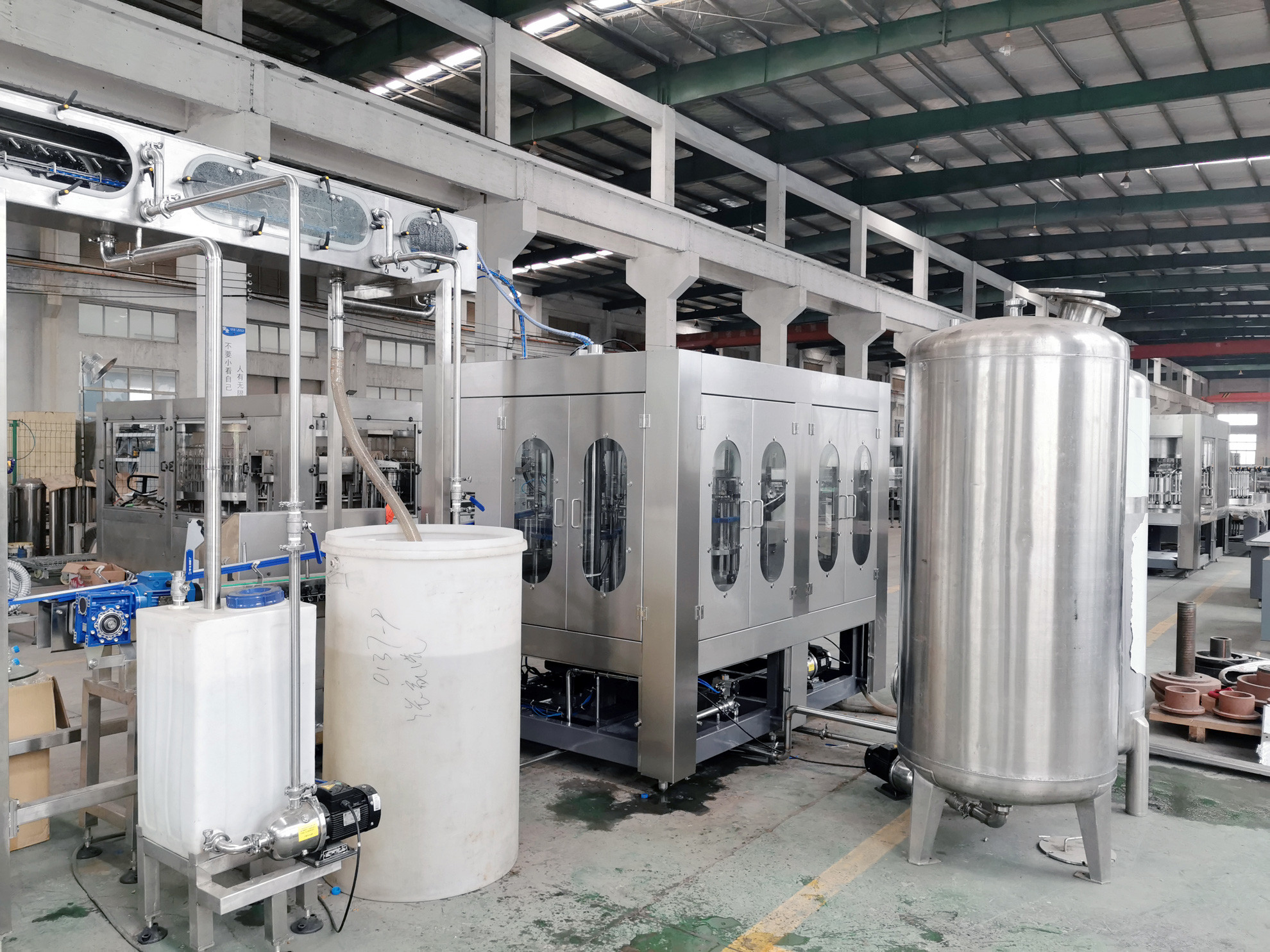 High Performance Mineral Water Production Machine 500Ml Pet Automatic Bottling Project