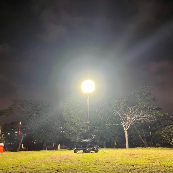 1400W High Brightness Glare Free Balloon Light Tower Tripod for Construction