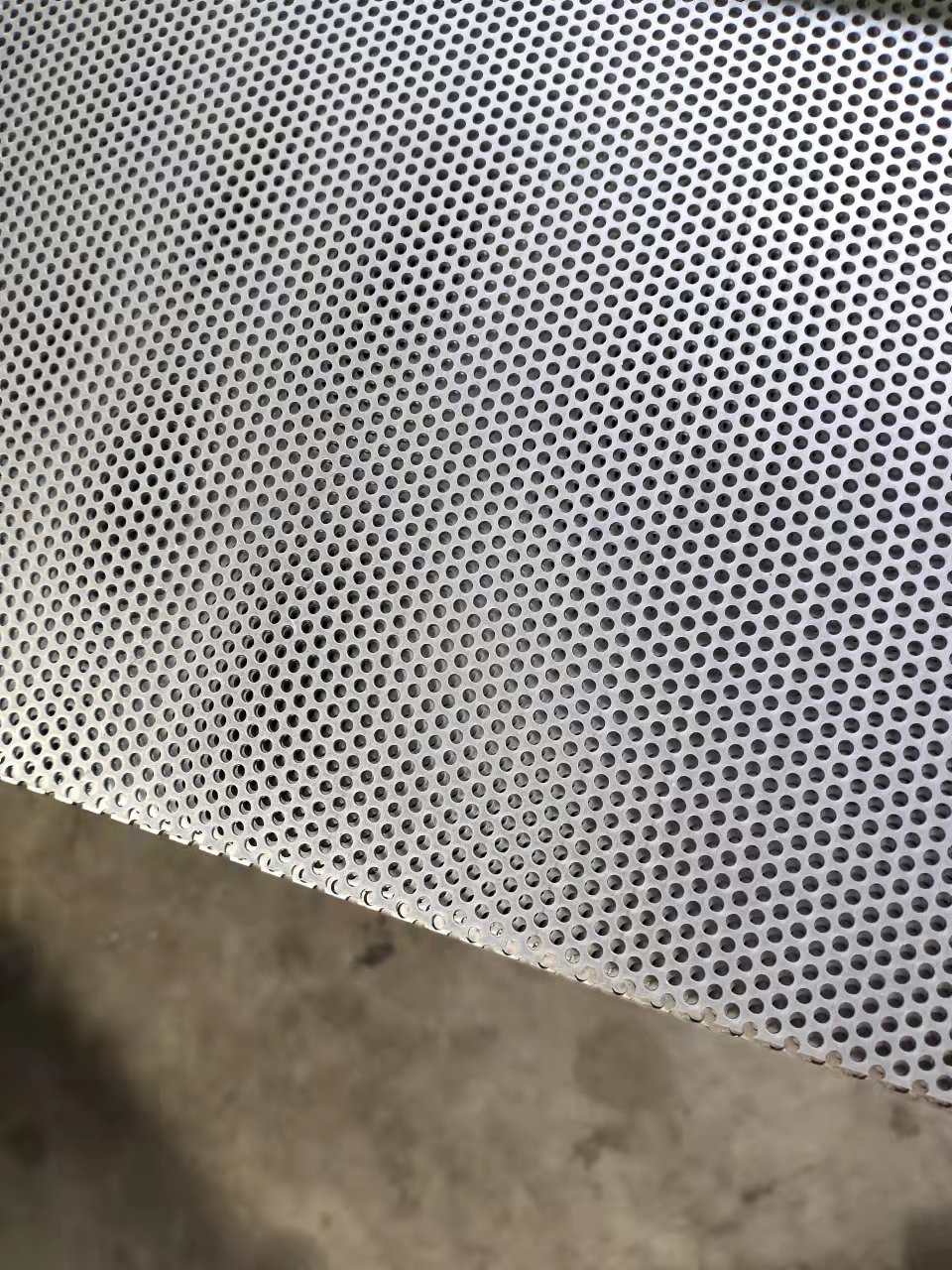 Staggered Stainless Steel Perforated Sheet Metal 0.81mm Thickness Fit Agricultural