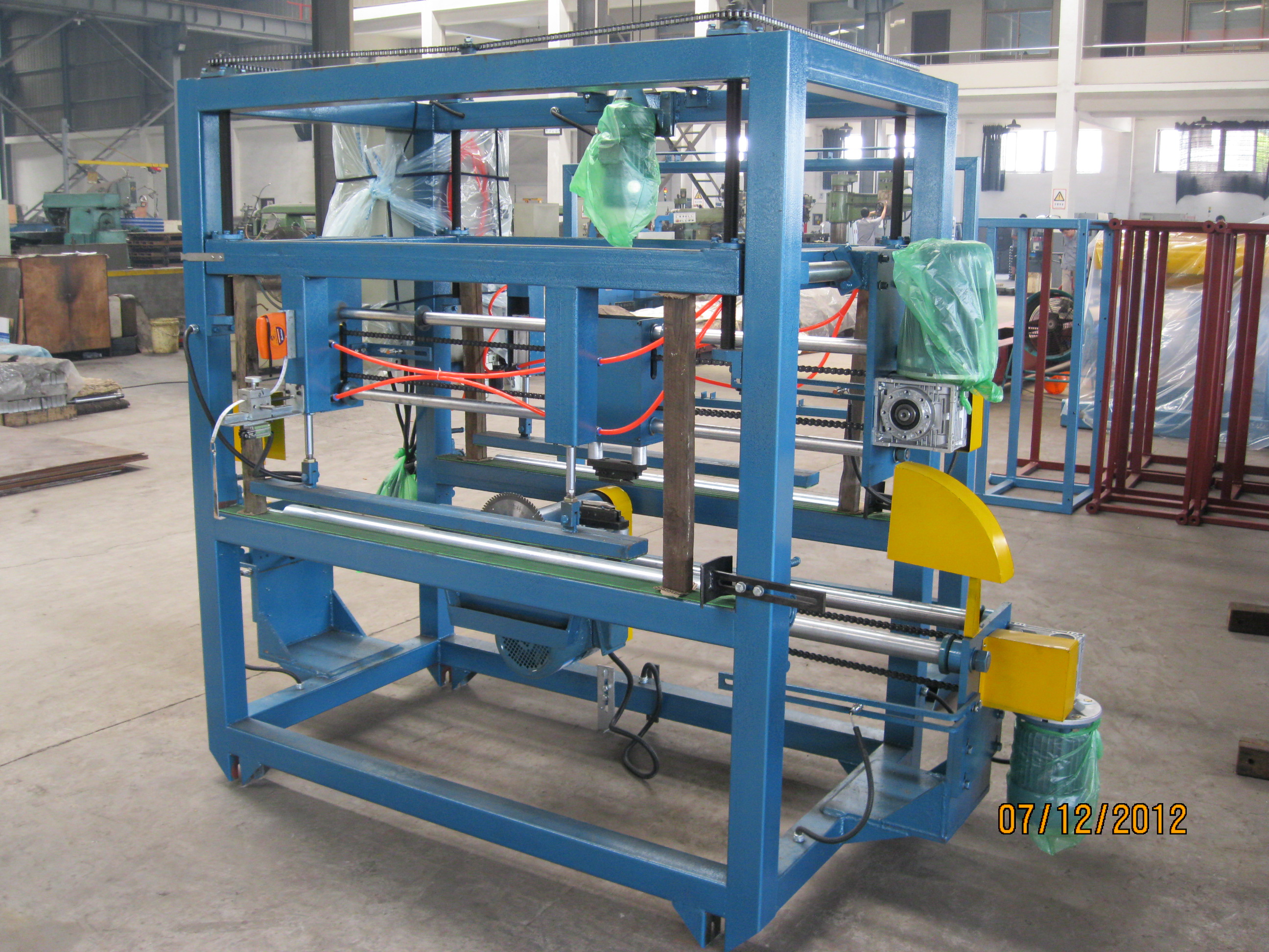 Mini Thickness EPS Sandwich Panel Machinery 28Kw 380V / 3P / 50HZ