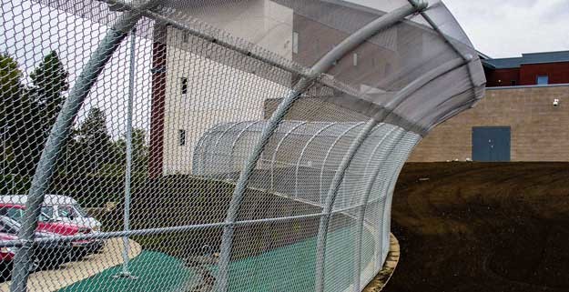 Durable Chain Link 60mm×60mm Metal Cyclone Fence For Commercial Industrial