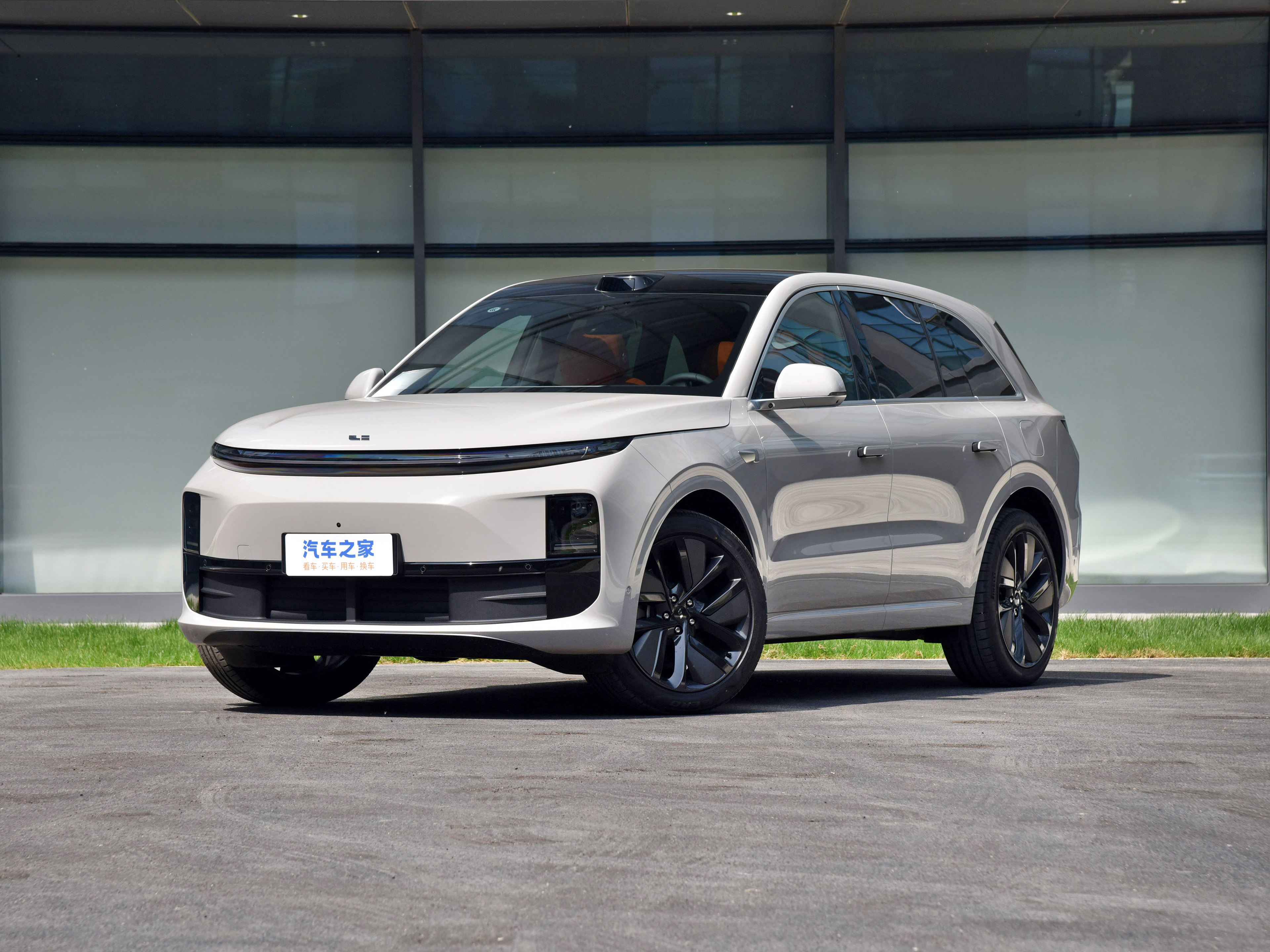 Leading Ideal Auto Li L6 Car 2024 Energy Car with Fast Charge in 0.33 Hours Long Range of 182km Maximum Speed of 180km/h