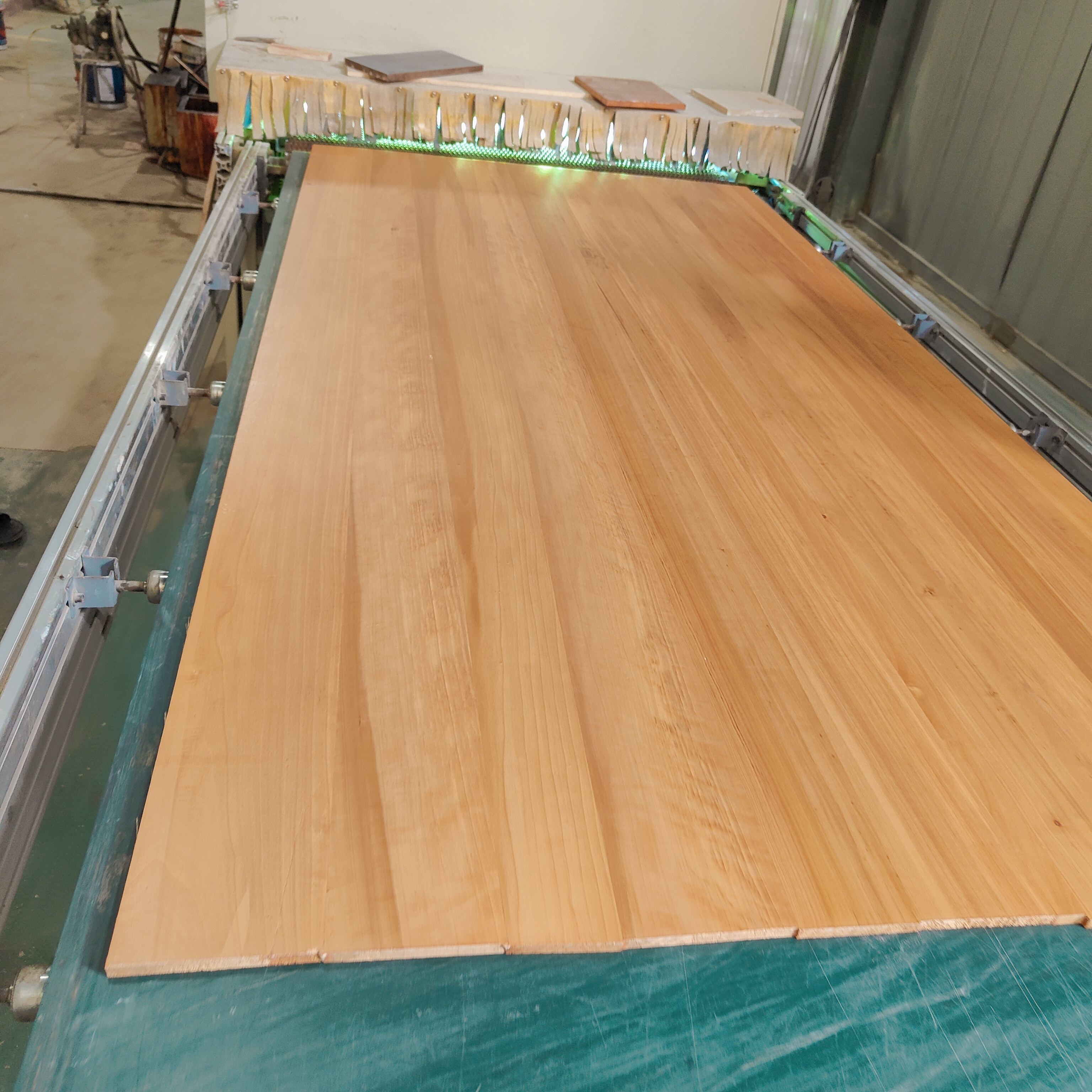 Carbonized Poplar Wood Board Width 100-1220mm With Online Technical Support