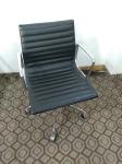 Modern Design Low Back Office Chair , Comfort Leather Executive Desk Chair