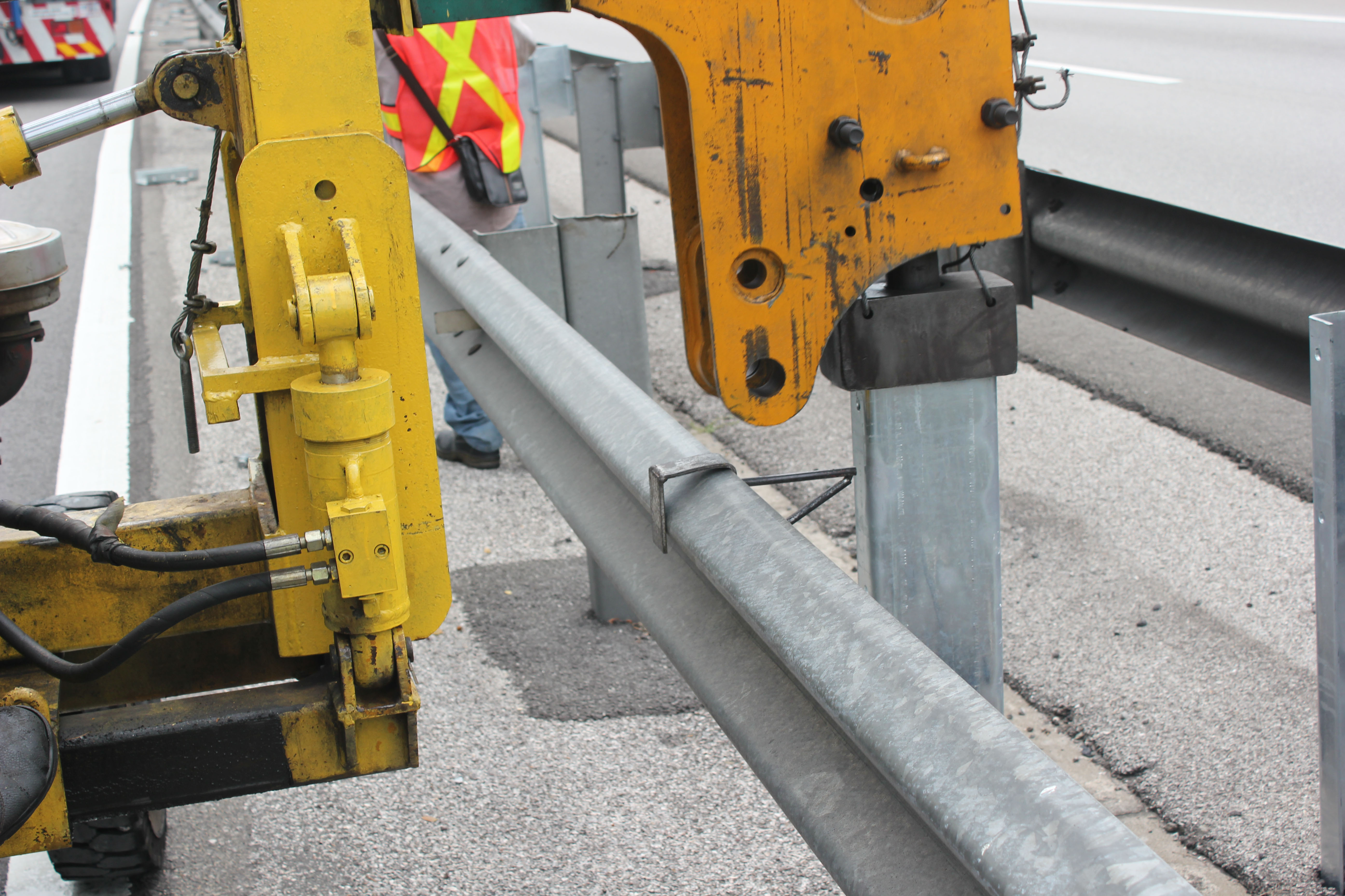 Q235 Q345 Galvanized Steel Highway Guardrail Fishtail End for Customized Projects