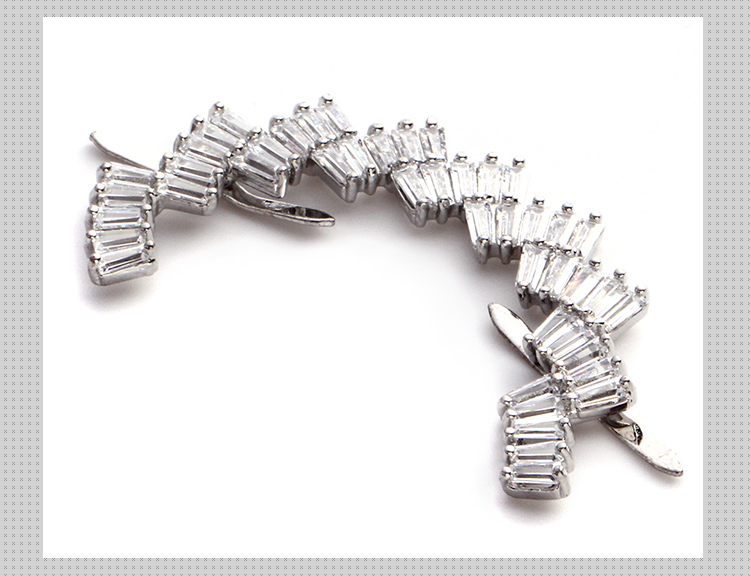 Zinc Alloy Elegance Crystal Shoe Buckles Rainbow Shape Silver Color