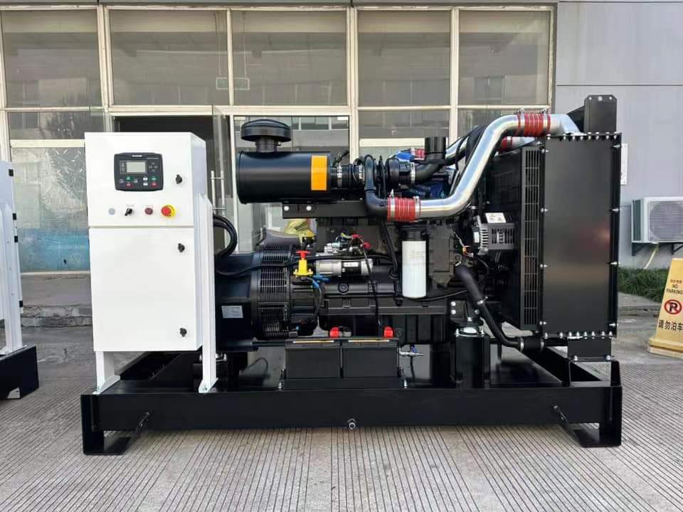 1500 rpm 300KW Cummins Diesel Generator Set with Silent Canopy Advanced Technology