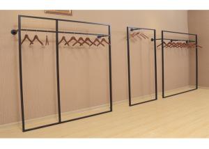 Wholesale Lightweight Wall Mounted Garment Rack , Clothing Shop Wall Mounted Shelving Simple Style from china suppliers
