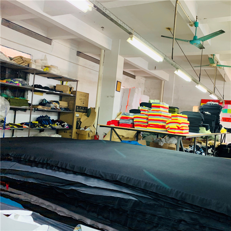 3Mpa - 10Mpa High Density Foam Rubber Sheet , 70 Shore A Scuba Foam Fabric