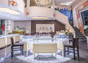 China Nice Matte White Lacquer Jewelry Store Display Cases / Retail Display Fixtures on sale