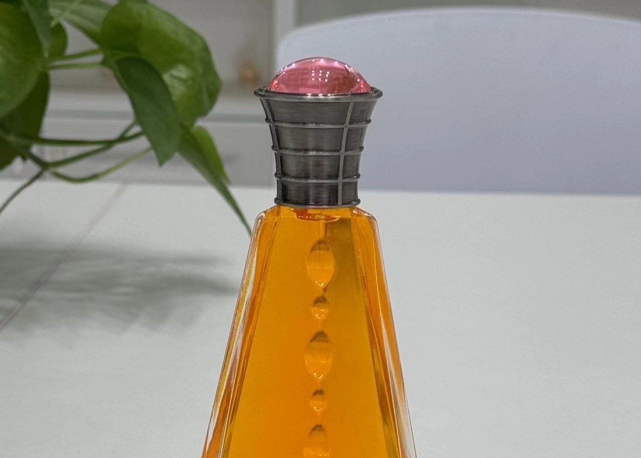 Pink Diamond Metal Zamak Perfume Caps Luxury Glass Perfume Bottle Tops