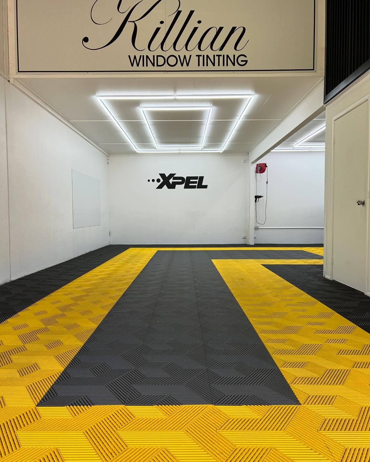 Grey Heavy Duty Garage Tiles 18mm Industrial Interlocking Floor Tiles
