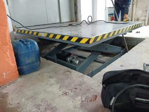 Wholesale Custom Electric Hydraulic Dock Lift Platform Scissor Table Lift 3000kg from china suppliers