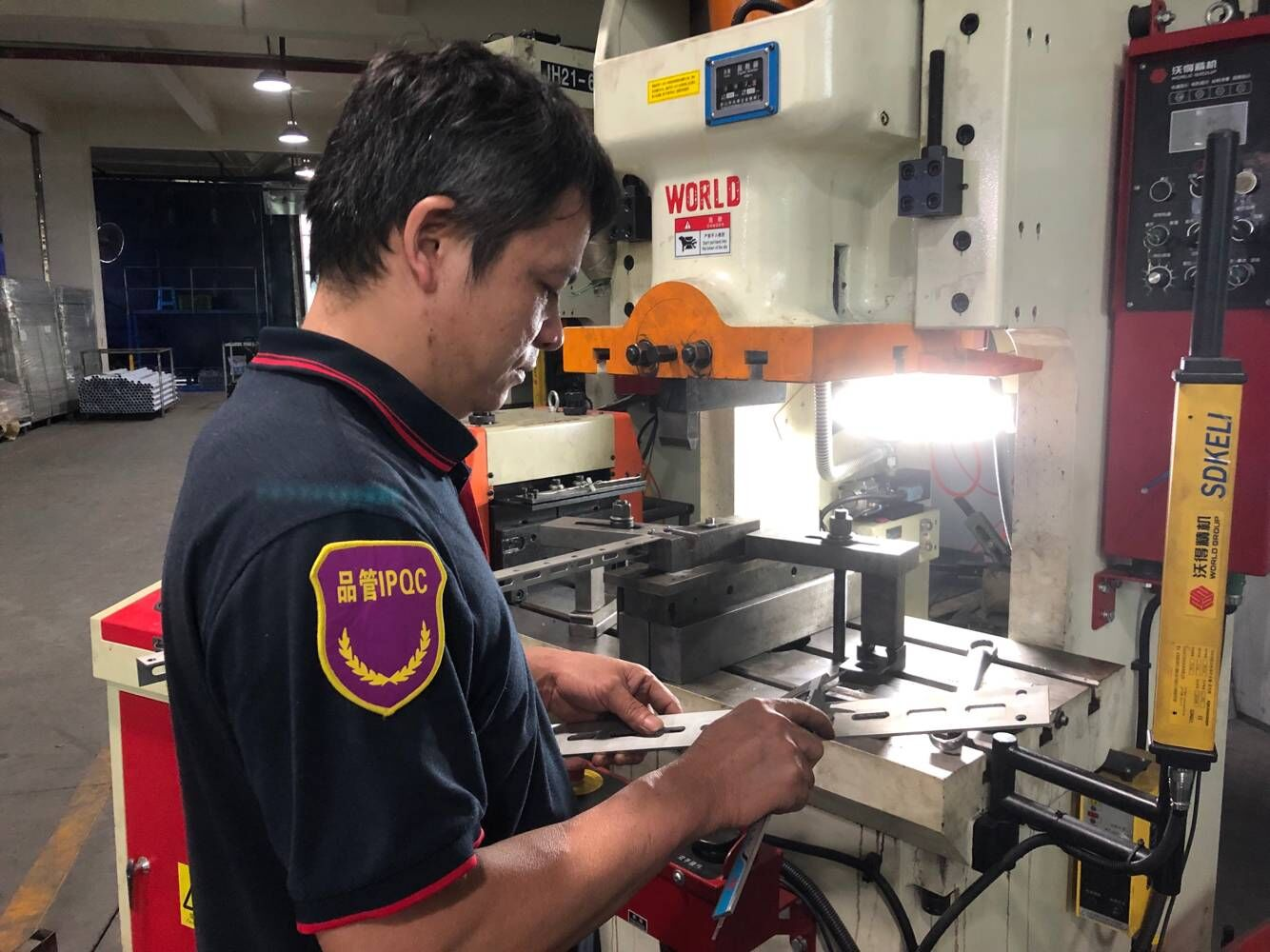 ISO9001/CE Certified Solar Panel Mounting Clamp for Solar Middle and End Installation
