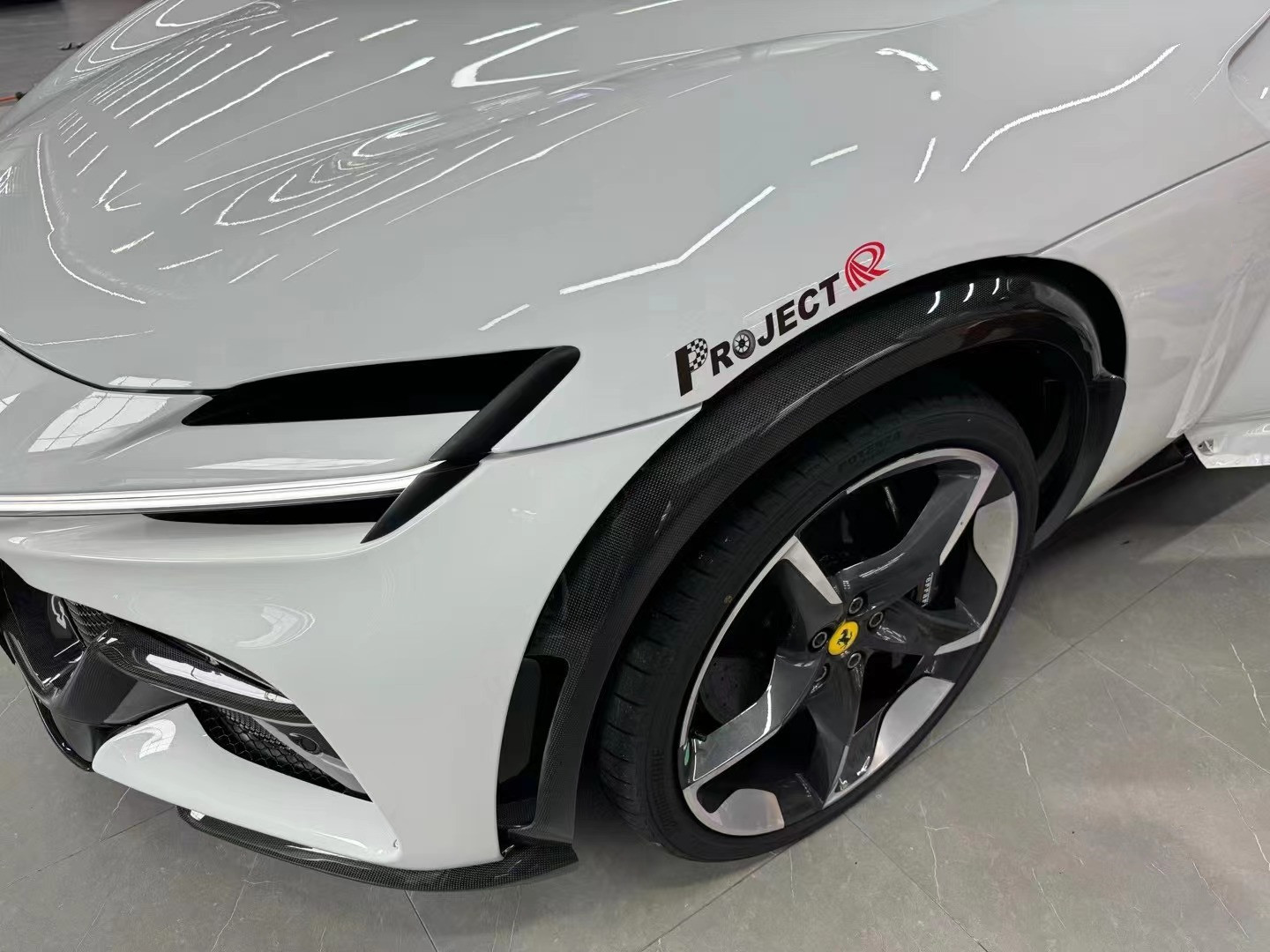 Carbon Ferrari Purosangue Body Kit OEM Custom Front Diffuser Wide Body