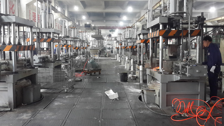 lowcost electric power fittings low pressure casting machine for clamps manufacturer