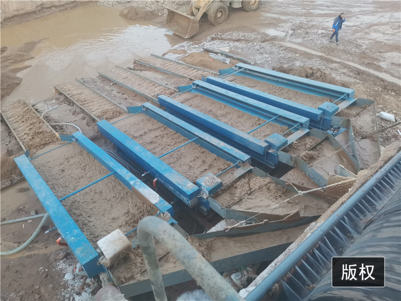 Gold And Diamond Mining Equipment Gemstone Trommel Screen Gold Washing Plant With Long Clay Scrubber