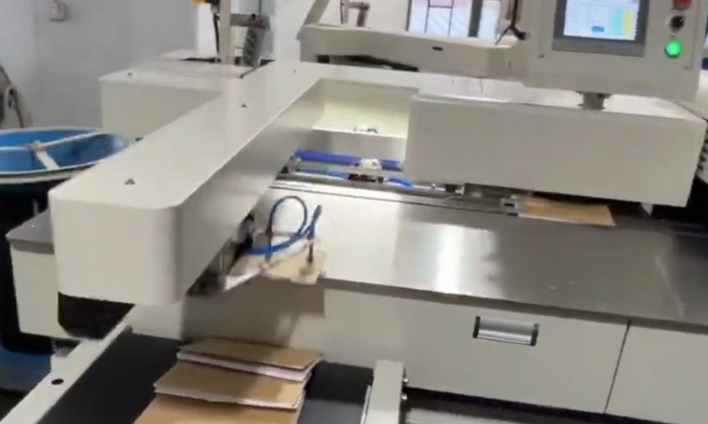 Automatic Spiral Forming Punching and Binding Machine Easy Operation Cost Effctive