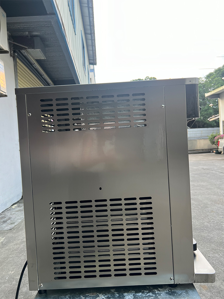 5 Flavors Automatic Ice Cream Making Machine Continuous Production Capacity 225-250 cups /100g Refrigerating R410a R134A