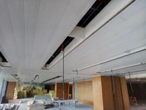 5/3mm Hotel Banquet Hall Grooved Acoustic Panels Ceiling Tile Sound Absorption