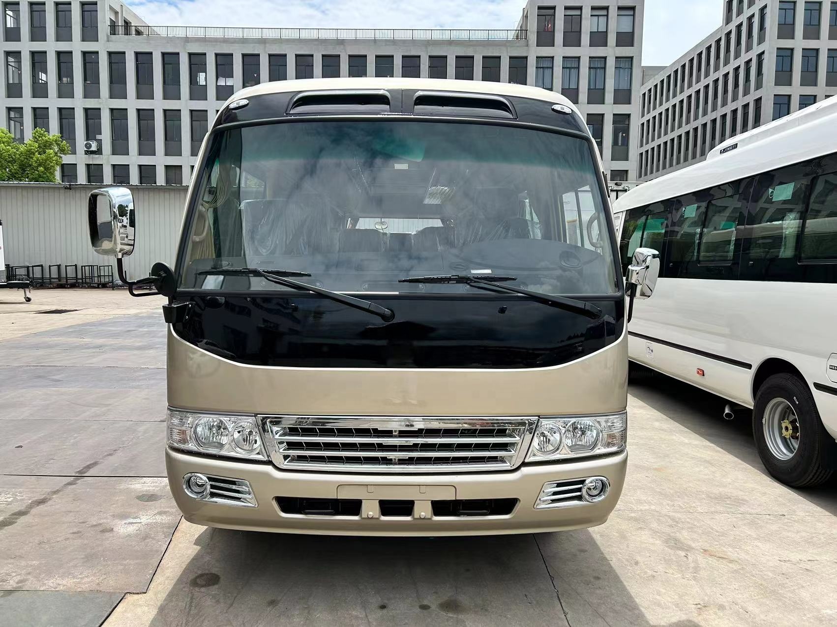 Sell 16 Seater Mini Bus Van with 4 Cylinders Engine Type and Euro 2 Emission Standar